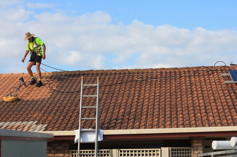 Awe-inspiring High Pressure Water Jet Roof Cleaning: Safety Precautions to Take in Singapore